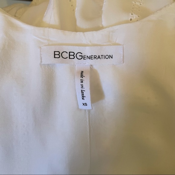 BCBG ROMPER - WHITE SLEEVELESS - Picture 4 of 6